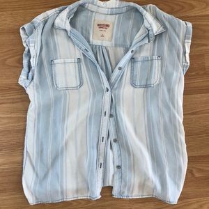 Short sleeved chambray shirt